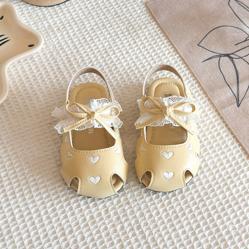 Sandálias huecas para niños 2026 verano nuevo estilo de moda para niñas zapatos de cabeza de bolsillo único para niños zapatos de princesa de arco image 3