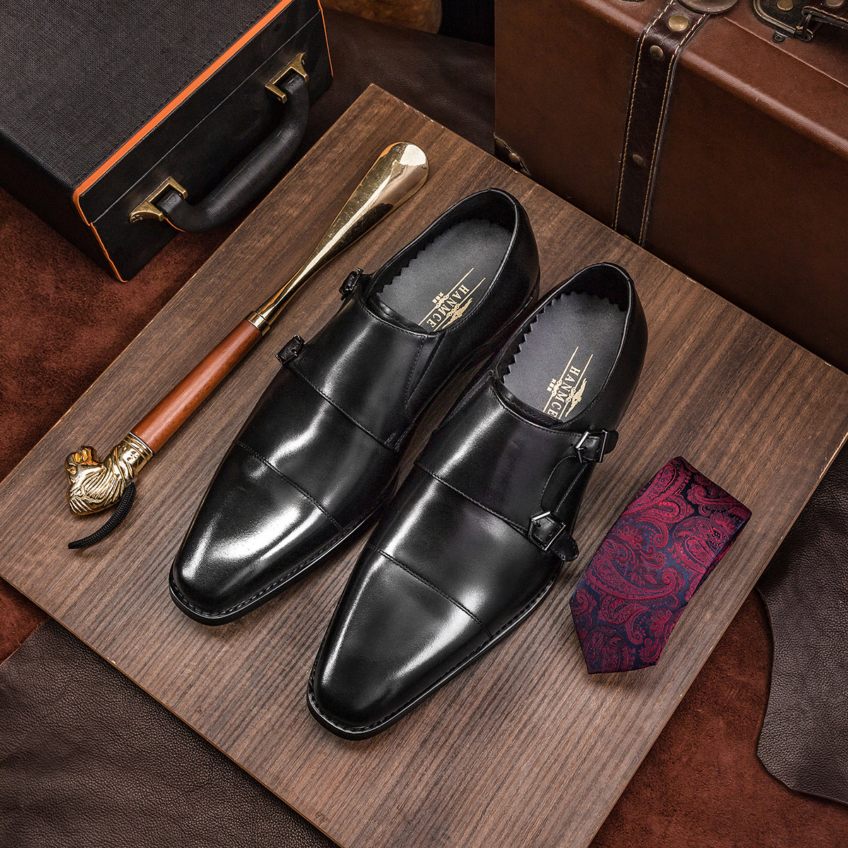 男性靴の新型ビジネス正装靴男性韓国版男性靴牛革孟克靴僧侶靴