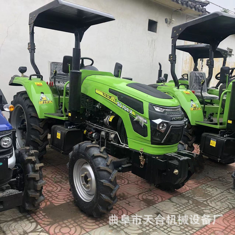 2022新出萨丁SD704 农用大桥拖拉机四驱平地板拖拉机旋耕翻转犁