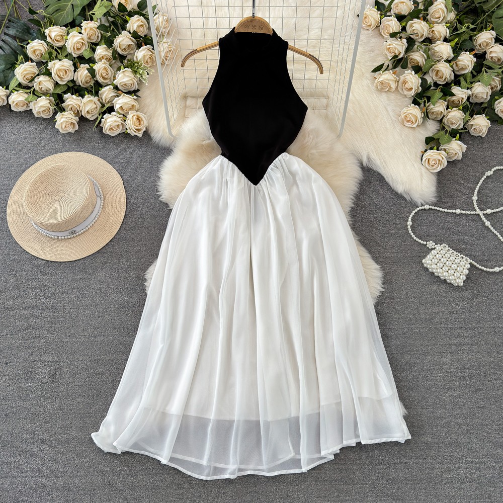 Elegant fitted brace sleevless