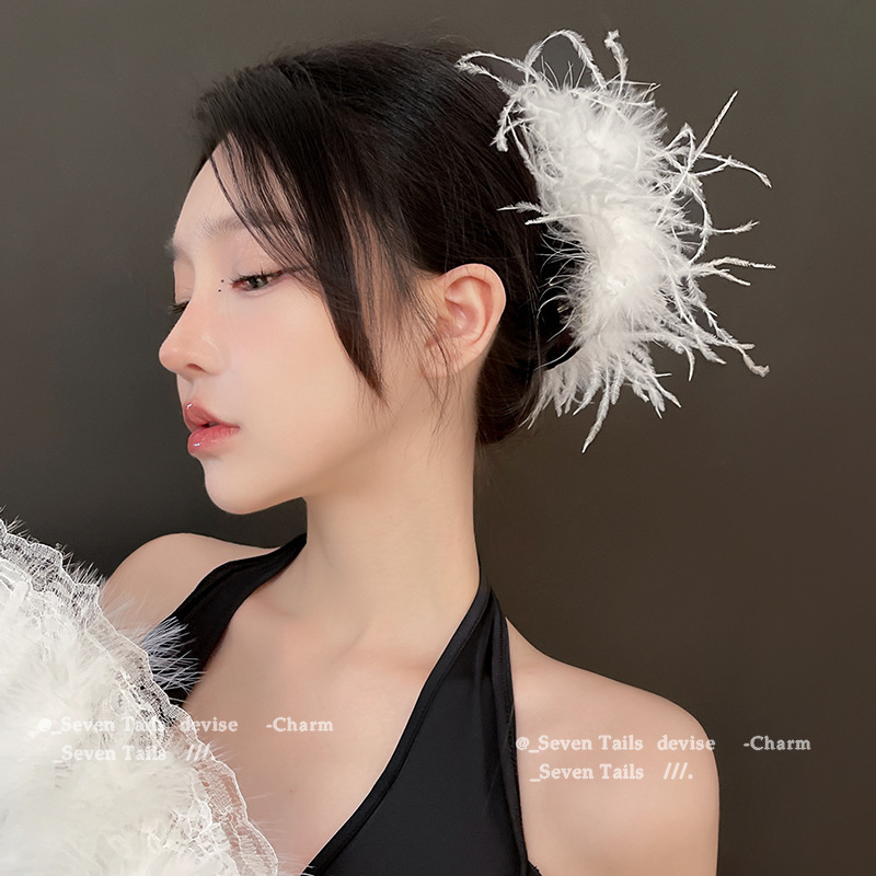 2025新款羽毛鲨鱼夹发卡女高级感后脑勺毛毛麦穗发饰头饰抓夹|undefined
