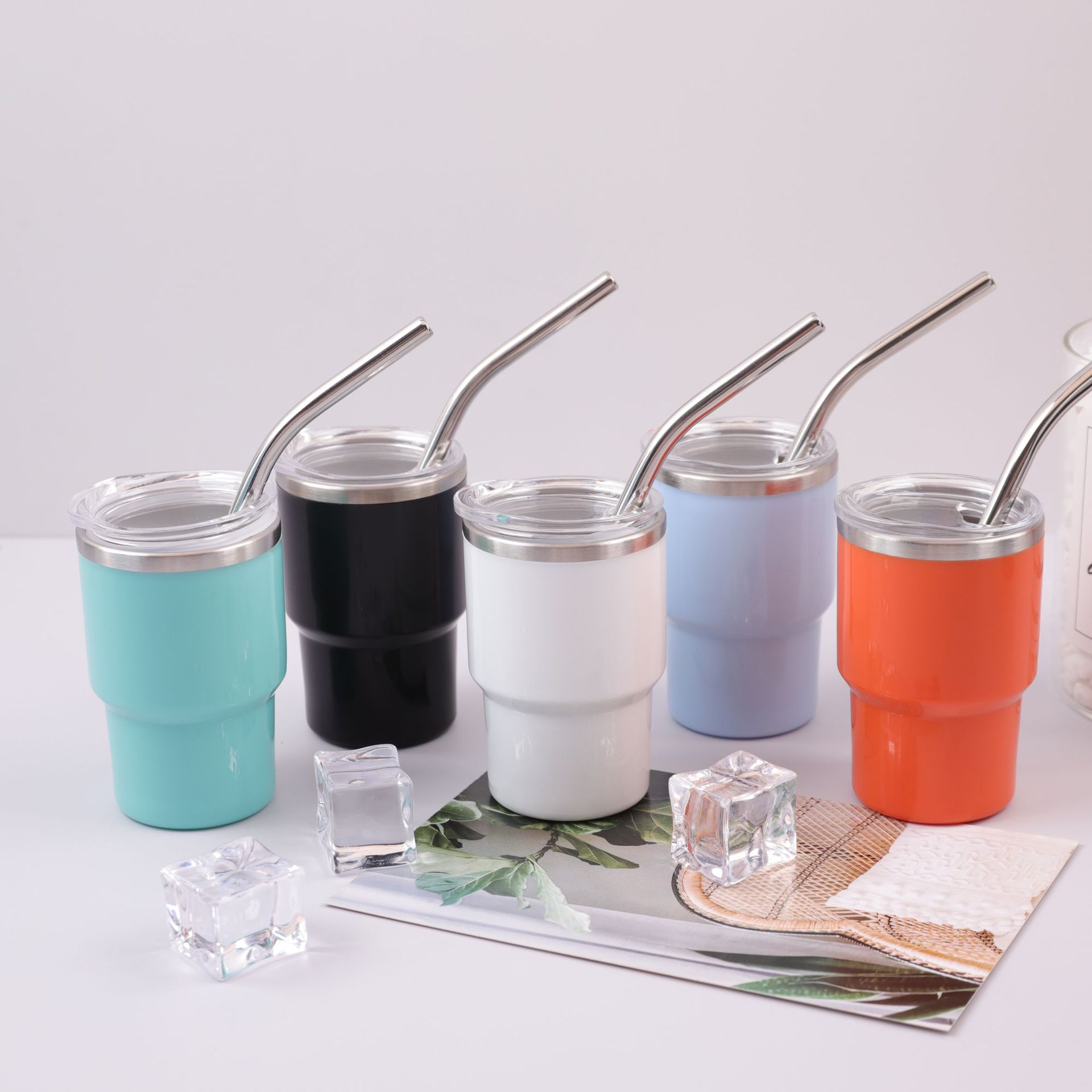Nuevos productos transfronterizos 30oz conjunto de tazas de paja de acero inoxidable de doble capacidad al aire libre para compartir tazas al por mayor