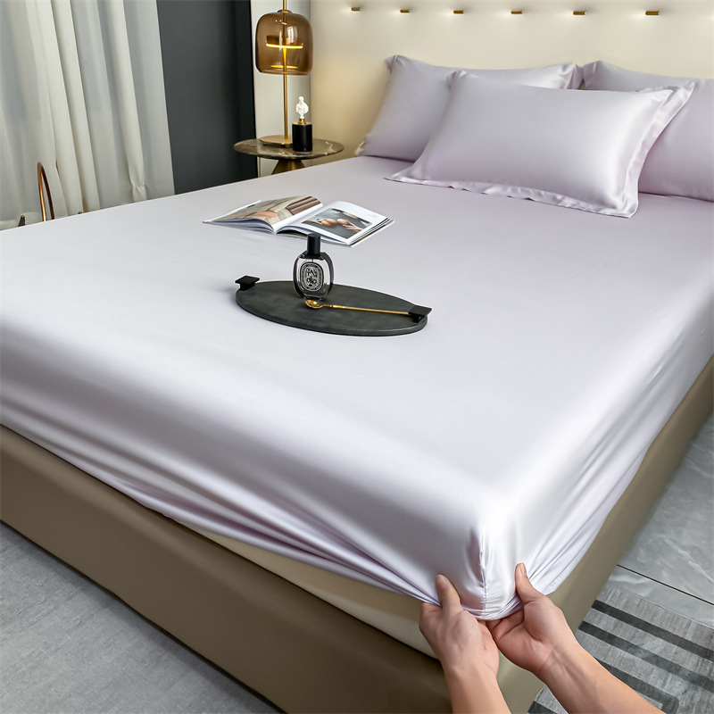 Cool Sensación de la cama de seda de hielo de una sola pieza para dormir desnudo de verano Cubierta de colchón de tres piezas Cubierta de la cama con todo incluido