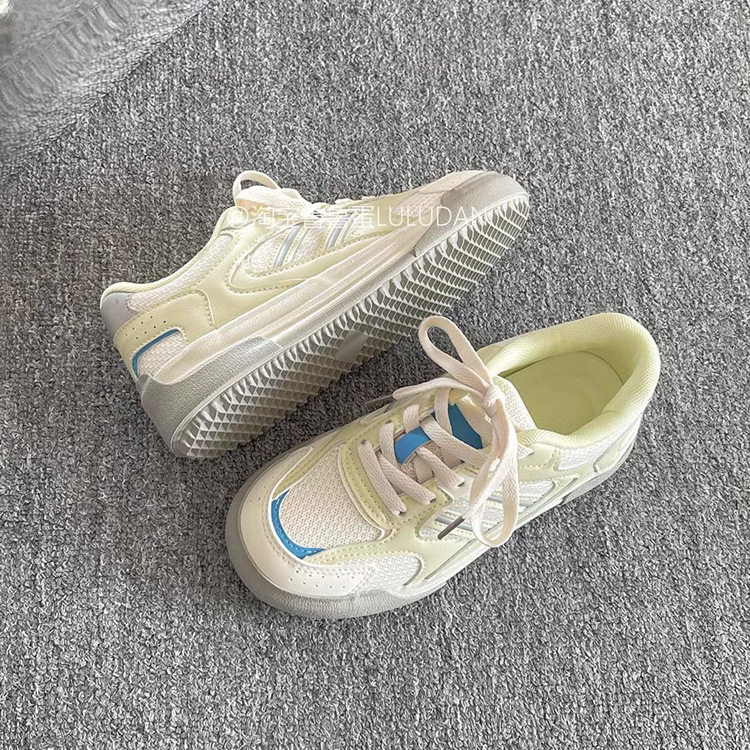 Diseño original variedad zapatos blancos para mujeres 2025 otoño nuevos zapatos deportivos o casuales respirables zapatos de nicho