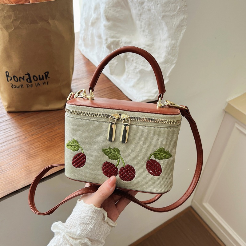 Diseño extranjero bolso de mano bolso de mujer nuevo estilo de verano popular bordado diario hombro inclinado bolso de mujer image 7