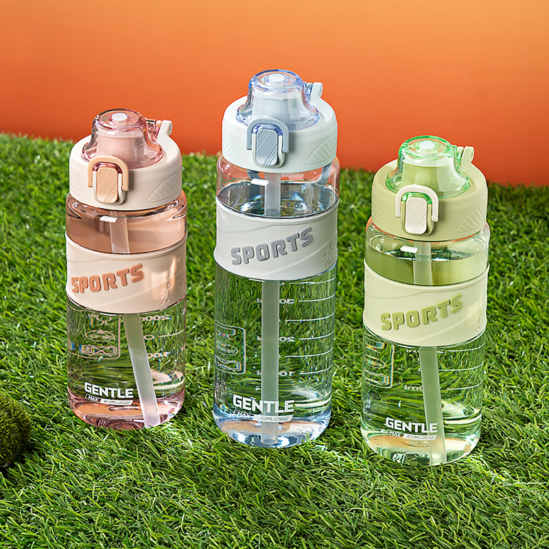 Yitong tazas de agua deportivas de alta capacidad de acondicionamiento físico de alta temperatura de plástico para estudiantes de secundaria botella de agua portátil verano
