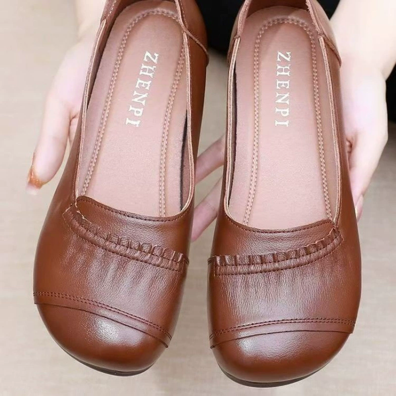 Весенний и осенний повседневный плоский фон кожаная обувь среднего и пожилого возраста оптовая продажа мягкой кожаной обуви мамы