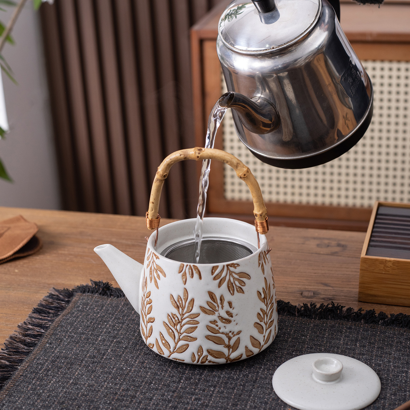 Taza de desayuno de cerámica pintada a mano pastoral esmerizada taza de cerámica rugosa taza de café de flores frescas taza de nicho menú de la tarde