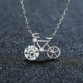 项链;戒指;耳钉