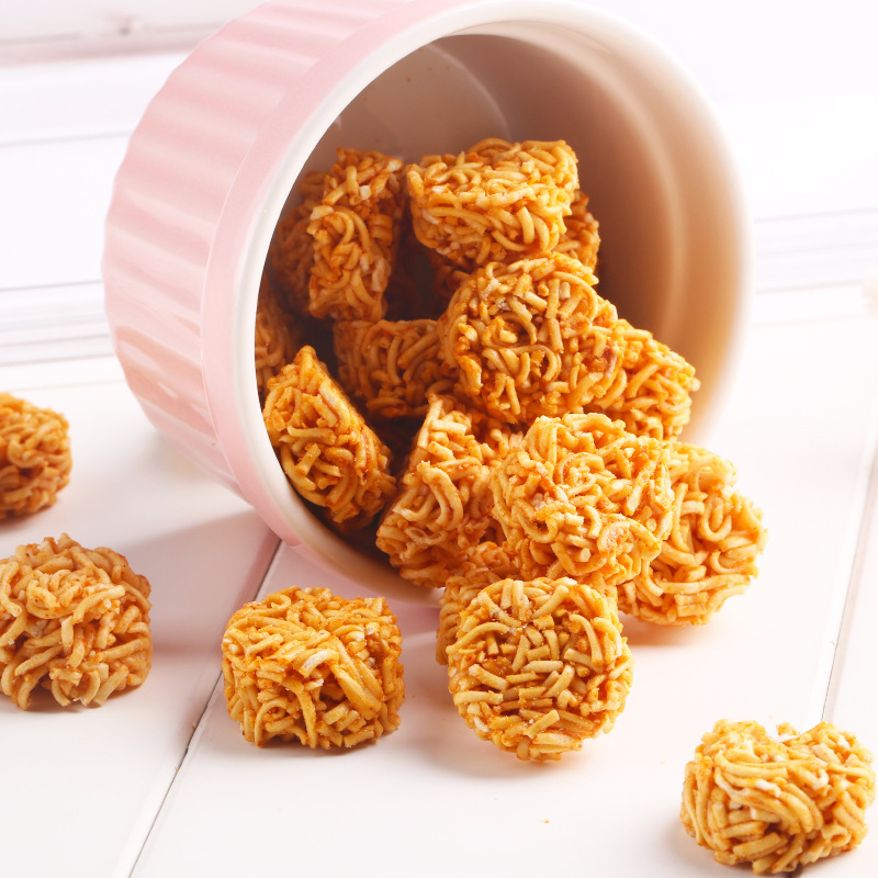 百草味拉麵丸子50g麻辣味/火雞味/墨西哥牛肉味箱規40包裝小零食