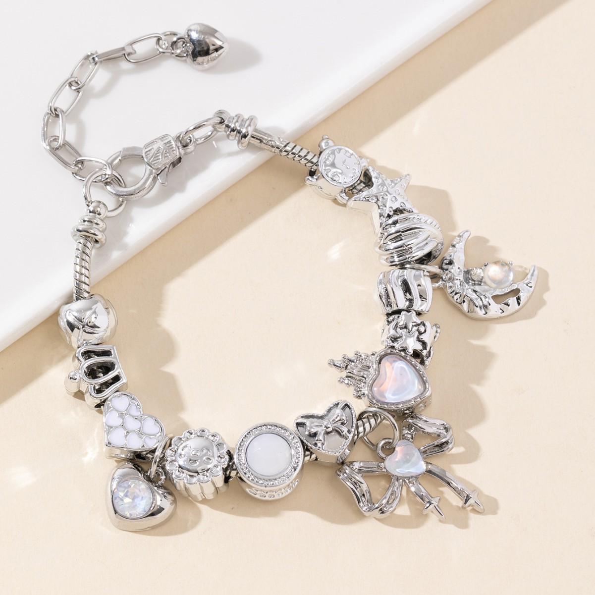 Brazalete Pan Jia, brazalete de cuentas DIY, ojos de gato, arco de amor, joyas de diamante de diamante de corona.