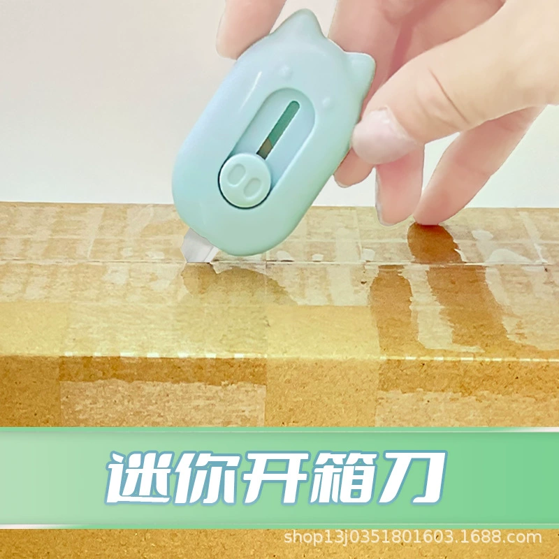 Cartoon small handheld pocket knife for elementary school students, handmade