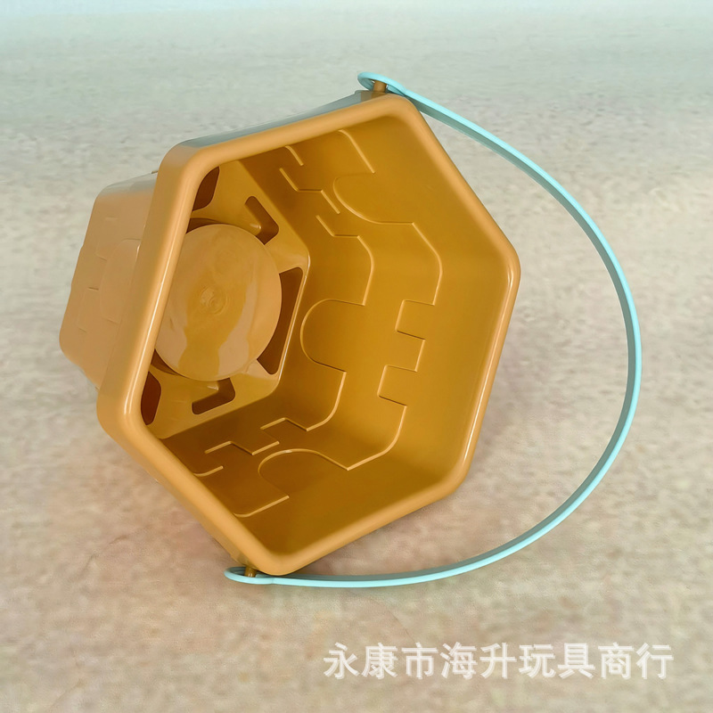 Cubo de playa de plástico engrosado para niños resistentes a caídas jugando juguetes de playa de cubo de arena al por mayor