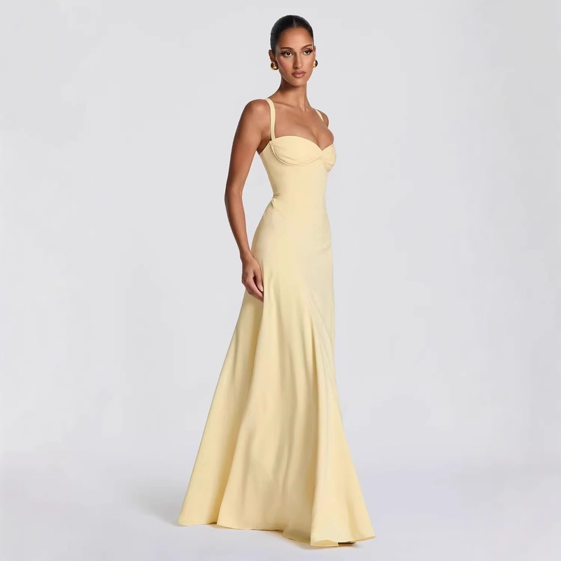 Sdm226 Elegant Strapless Long Dress with a Large Hem, Halter Neck Vacation Maxi Dress, Direct Wholesale Source for Foreign Trade, New Product