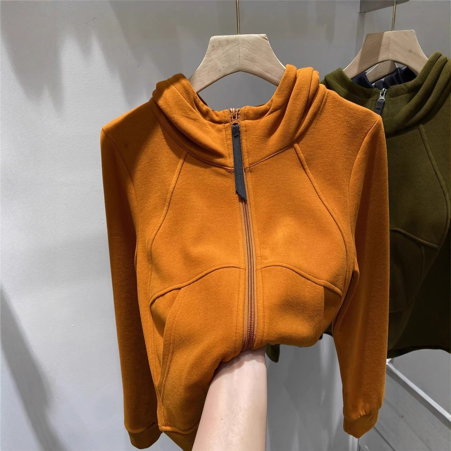 2025 New Winter Hooded Velvet Chic T-Shirt Cardigan Women's Long-Sleeved Korean Style Slim and Versatile Jacket for Women