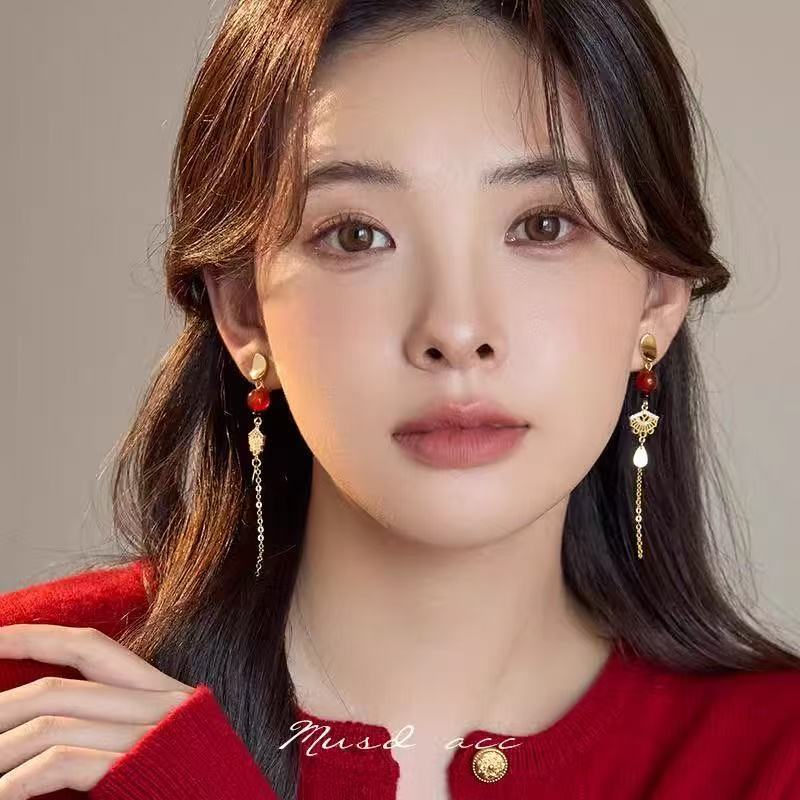 El precio especial de la marea nacional Fuqi Ruyi cerradura aretes de borda nuevo diseño original chino estilo nacional personalidad artesanal image 3