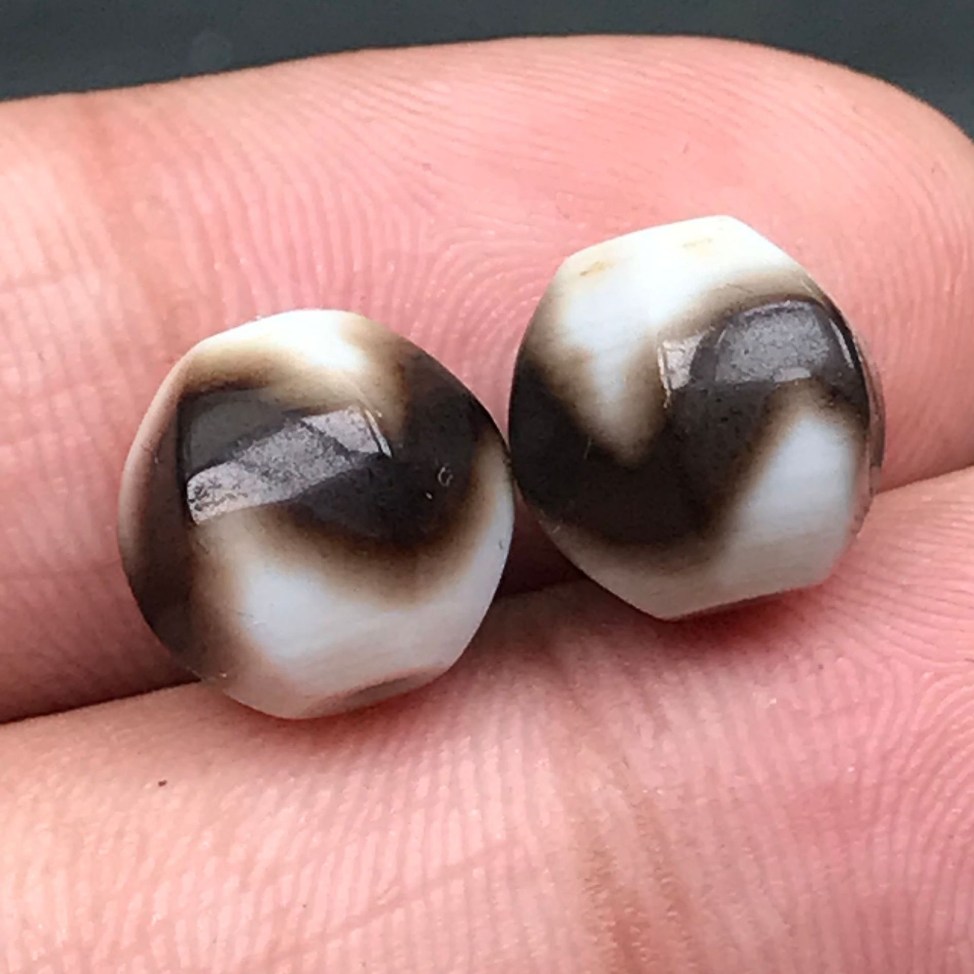 Natural first-line tiger tooth beads agate six-edged beads diy text play accessories bracelet beads necklace accessories