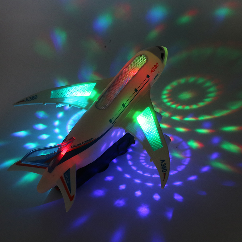 De los niños eléctrico universal colorido A380 aviones elevación espiral color música luz aire avión de pasajeros modelo puesto al por mayor