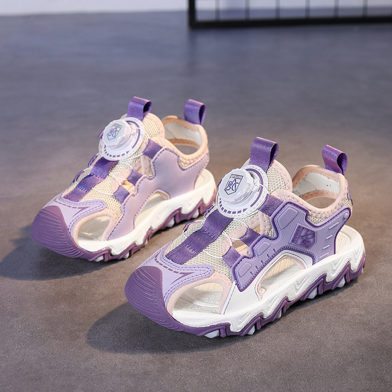 Summer 2024 New Boys' Hollow Mesh Sandals Baotou Beach Shoes Knob Buckle Soft Bottom Kidsren's Sports Sandals