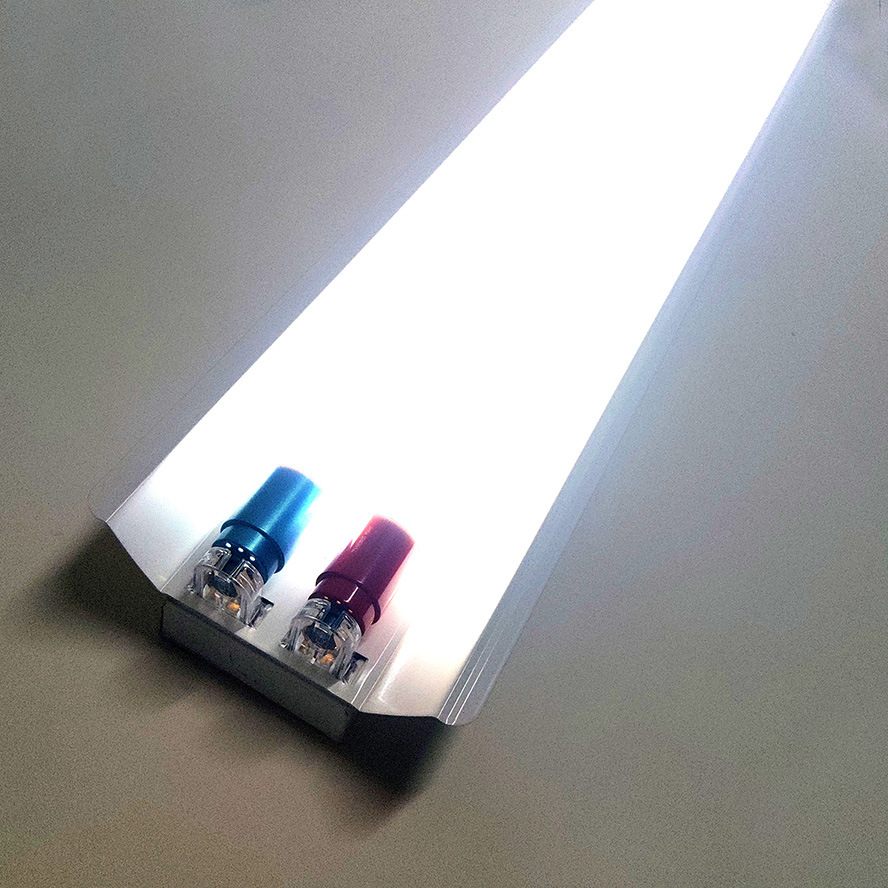 T8 doble tubo con soporte de cubierta lámpara de estacionamiento lámpara de fábrica lámpara de garaje conjunto completo LED lámpara fluorescente de ahorro de energía lámpara de aula
