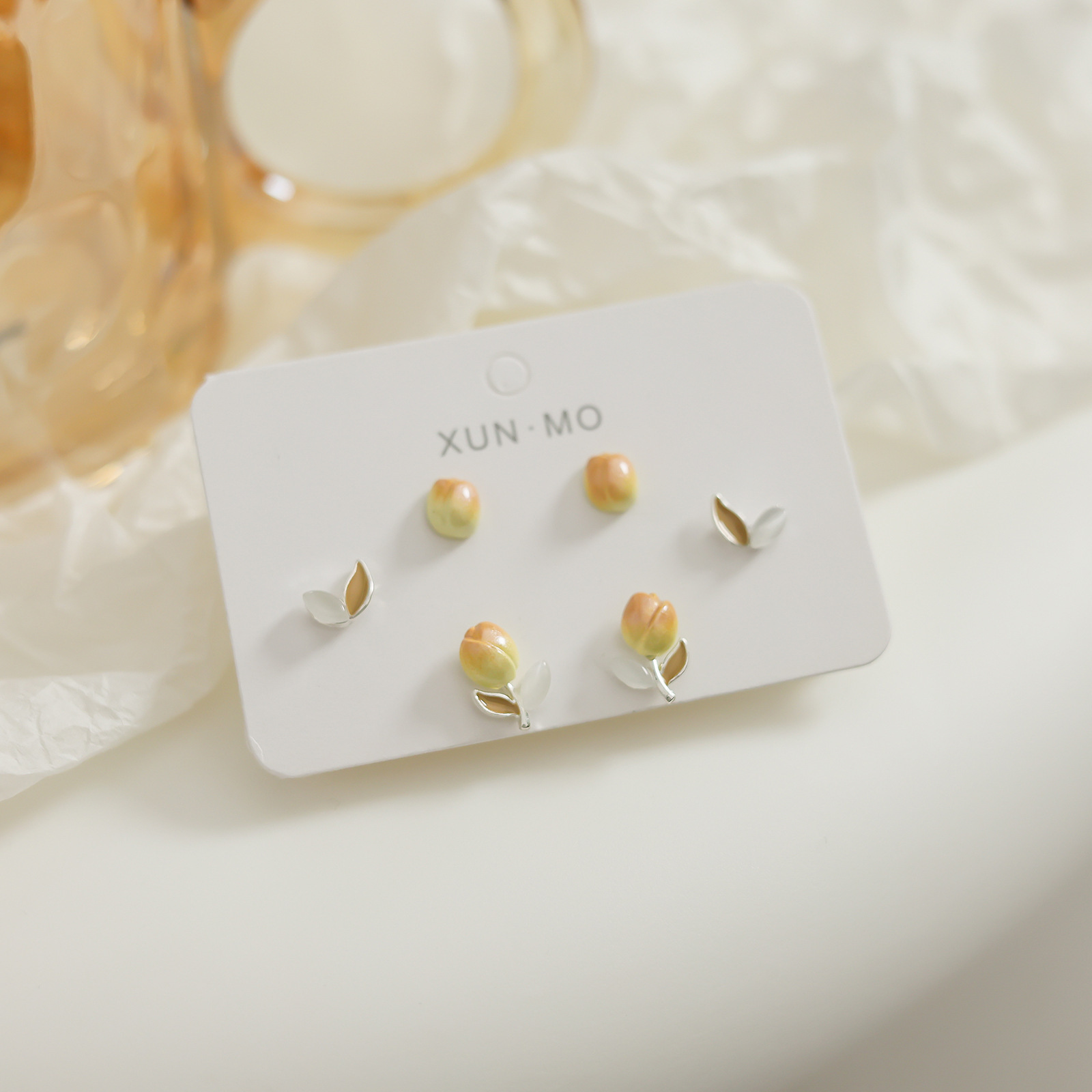 Juego de pendientes de aguja plateados, sencillos y compactos para mujer, pendientes geométricos en forma de corazón, bonitos, dulces y versátiles, venta al por mayor para puestos de mercado