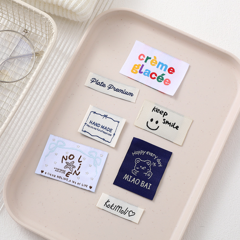 Versatile English Cloth Stickers for Hats and Bags to Match Korean Clothing Woven Labels for Autumn and Winter with Hand-Sewn Colorful Labels