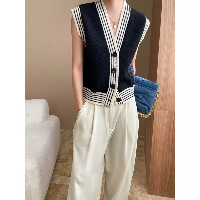 司南 早秋新款 法式高级感条纹拼色V领针织马甲百搭叠穿 SN7145