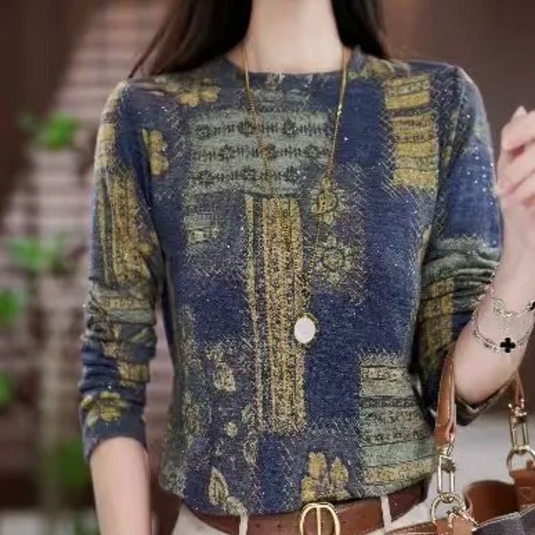 一件代发直播爆款2025秋冬新款时尚洋气宽松百搭一体绒印花打底衫