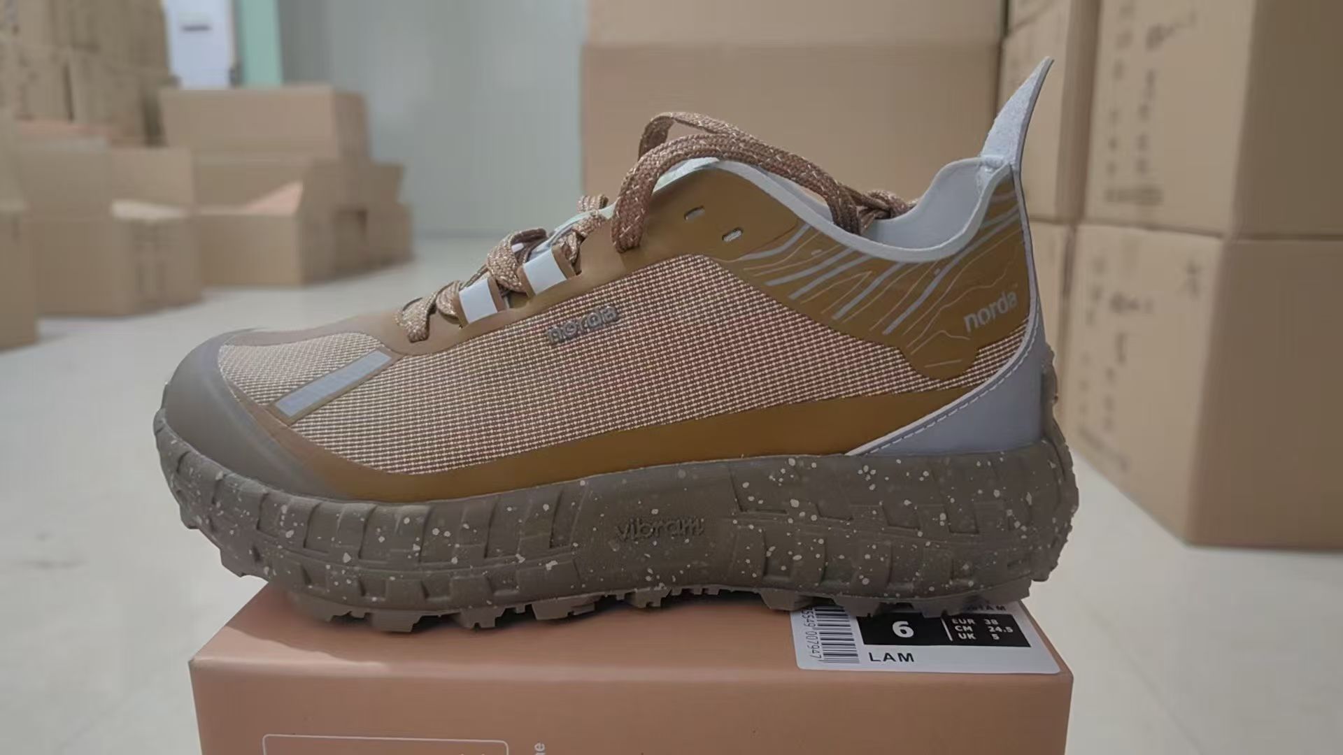 Norda 001 zapatos de montaña para hombres y mujeres, zapatos de carrera bajos, zapatos de senderismo