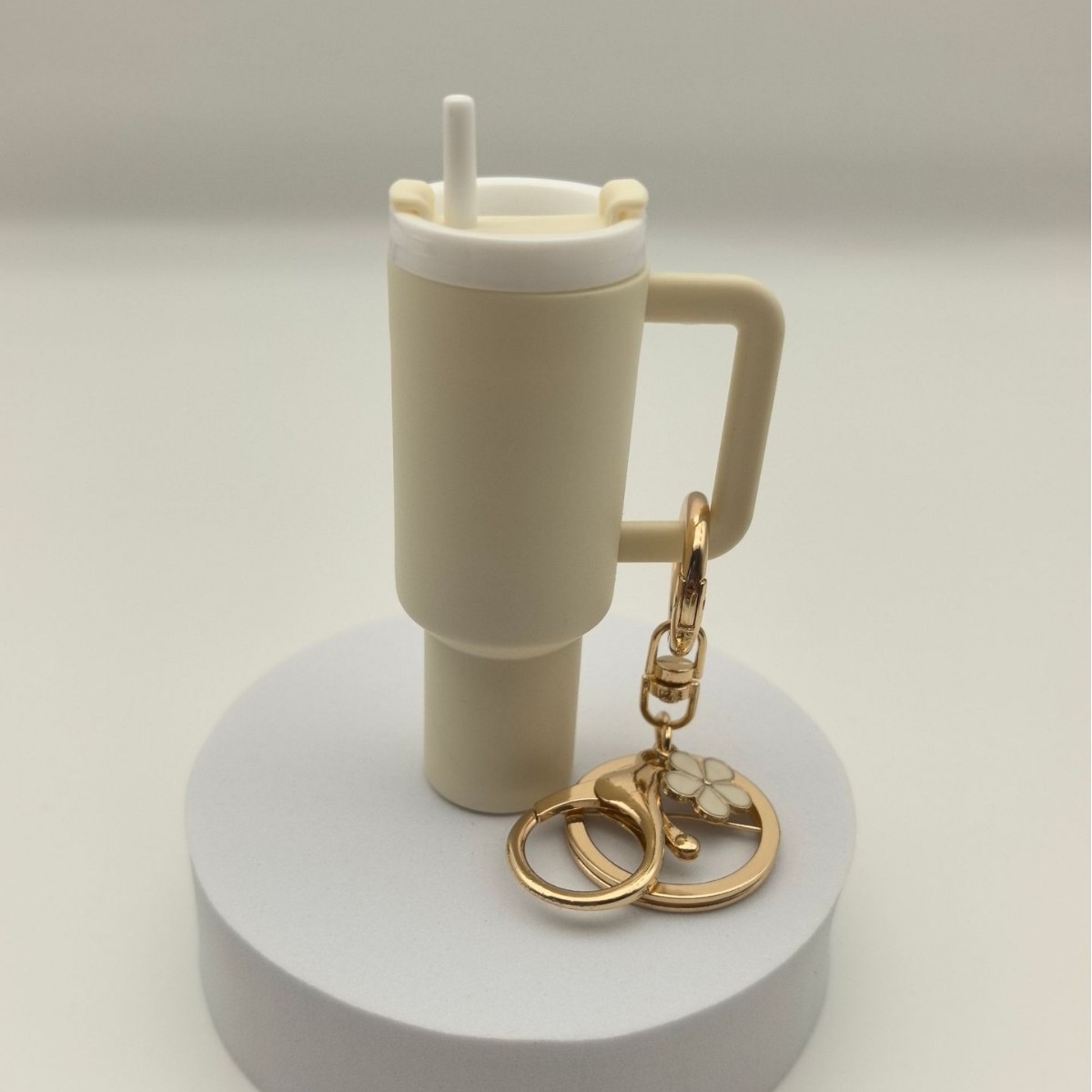 Nuevo producto transfronterizo Mini Stanley Llavero de Stanley Plum Blossom, flores, accesorios de encanto exclusivos