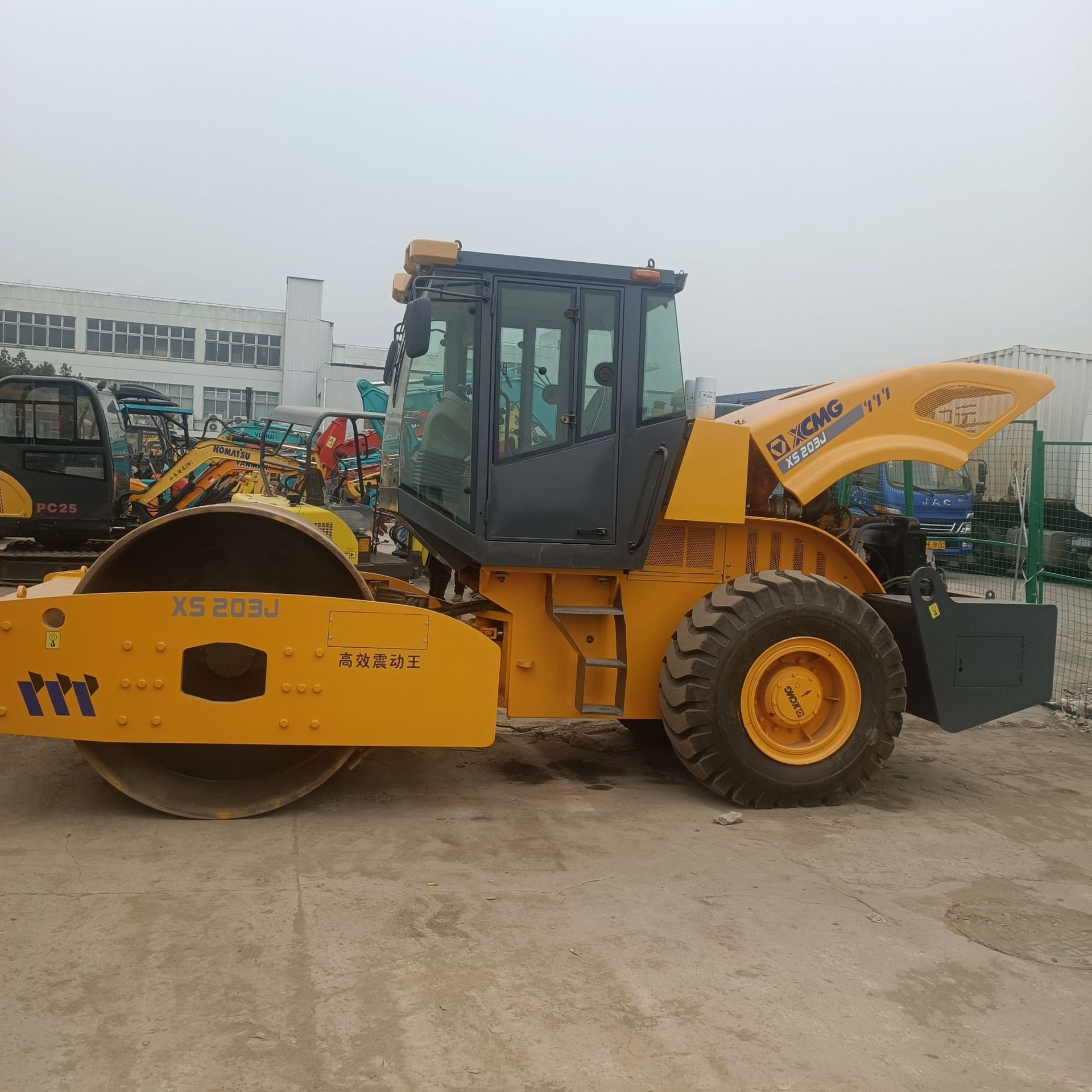 多款 震动胶轮压路机厦工XG6071D 临工压路机LGS8220 宝马BM203ad