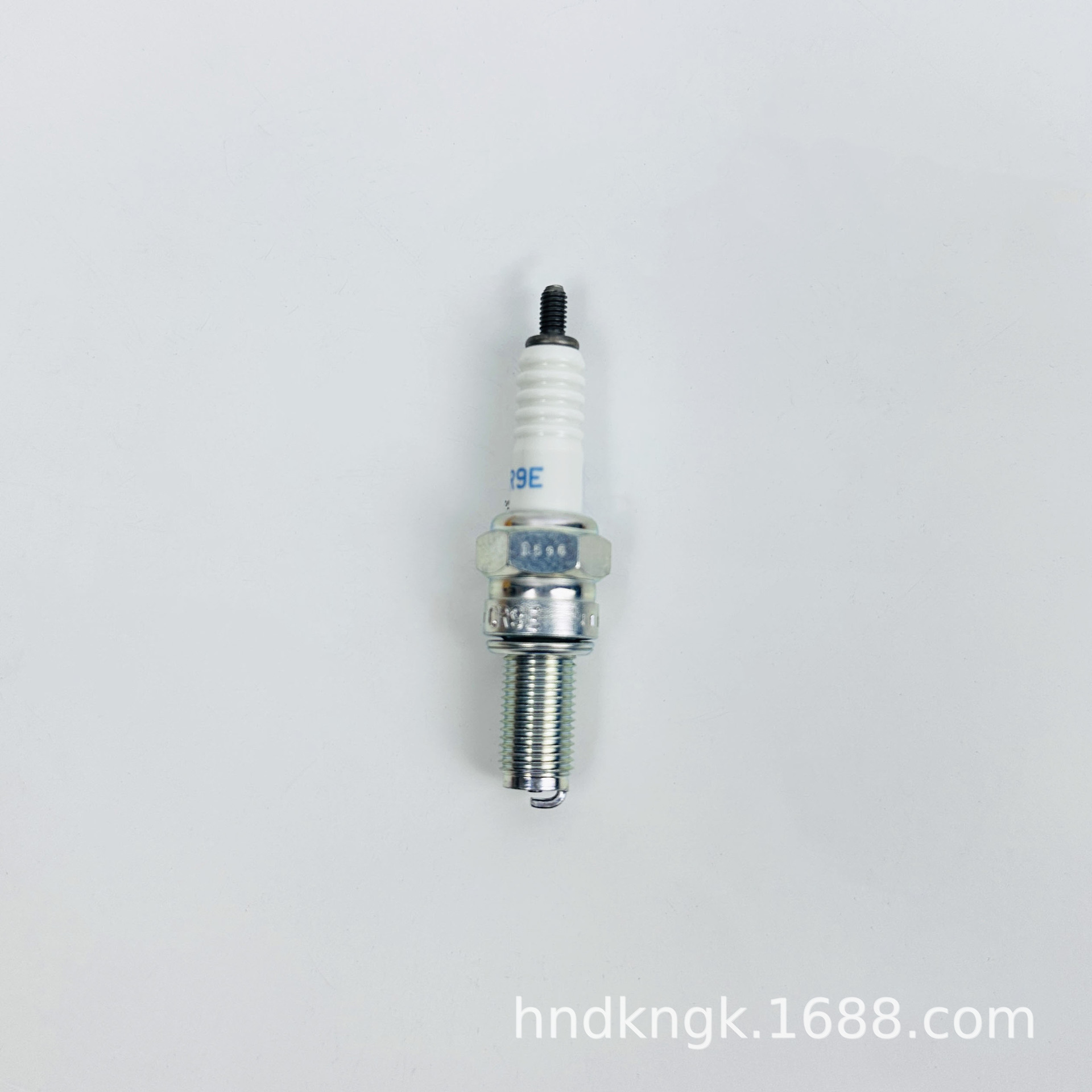 NGK Motorcycle Spark Plug CR9E【6263】Suitable for large displacement engines of Suzuki, Kawasaki, Yamaha, and Aprilia