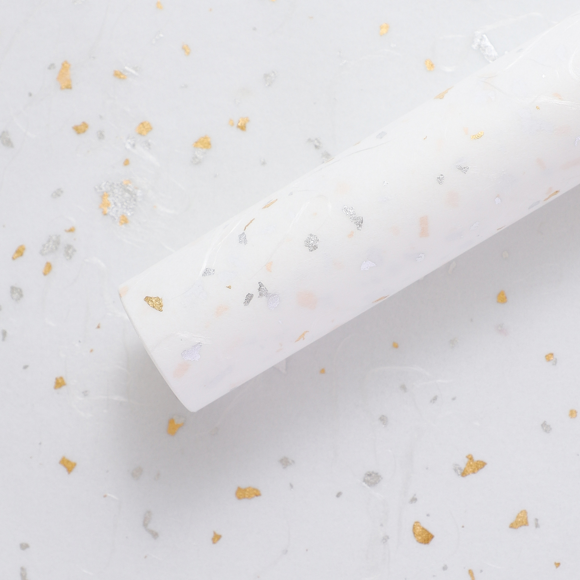 Siete colores, sueños, puntos de oro y plata, flores, flores, papel, ramo, caja de regalo, bricolaje hecho a mano, material de embalaje floral