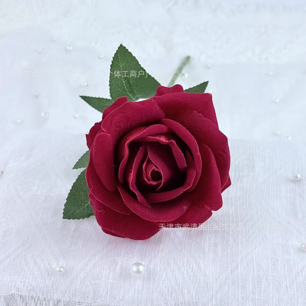 Una sola tela de terciopelo Xiaoxin Mei imitación de flores de rosa cascada diseño floral boda floral fila de flores pared transfronteriza