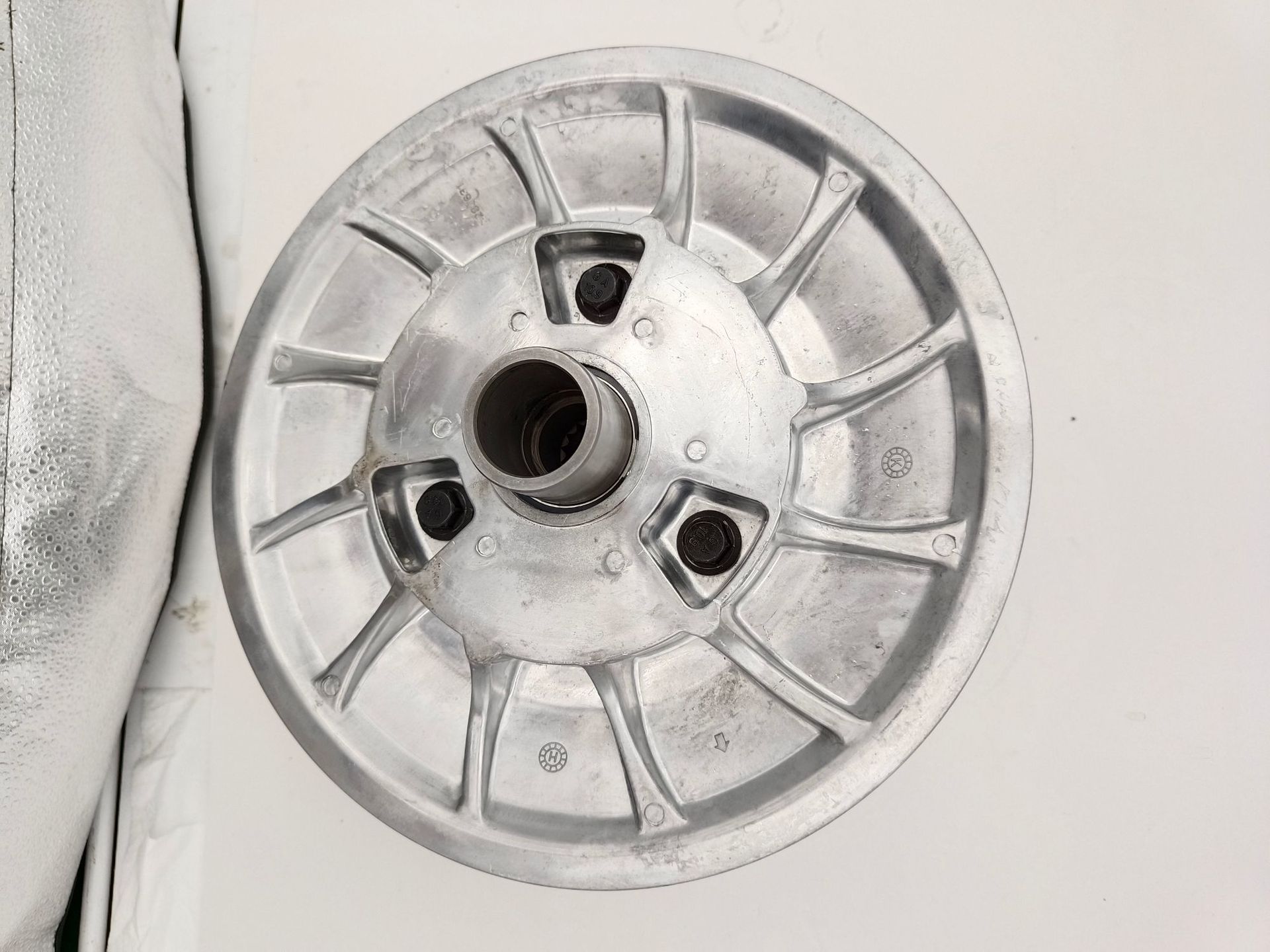Cross-Border Hot Selling Secondary Drive Clutch Can Am X3-200,172,195 Driven Wheel 420686738,