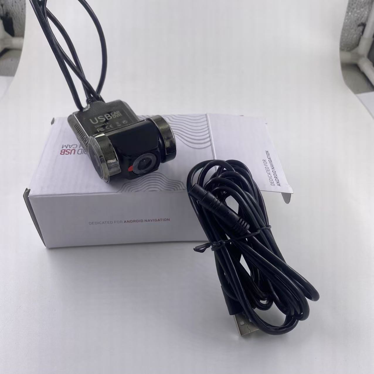 新型usbハイビジョン夜視720p安卓大画面ナビゲーション自動車車載ドライブレコーダー走行線免除3604K