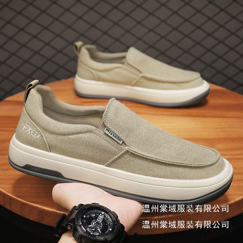 남성 신발 2025 여름 통기성 올드 베이징 천 신발 캐주얼 남성 캔버스 신발 게으른 슬립 온 부드러운 바닥 도매