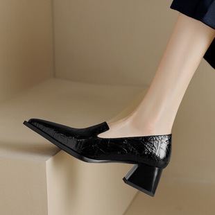 2024���͹�ŮЬ��Ь�͎����Q�羳Ʒ�|С���p��8652