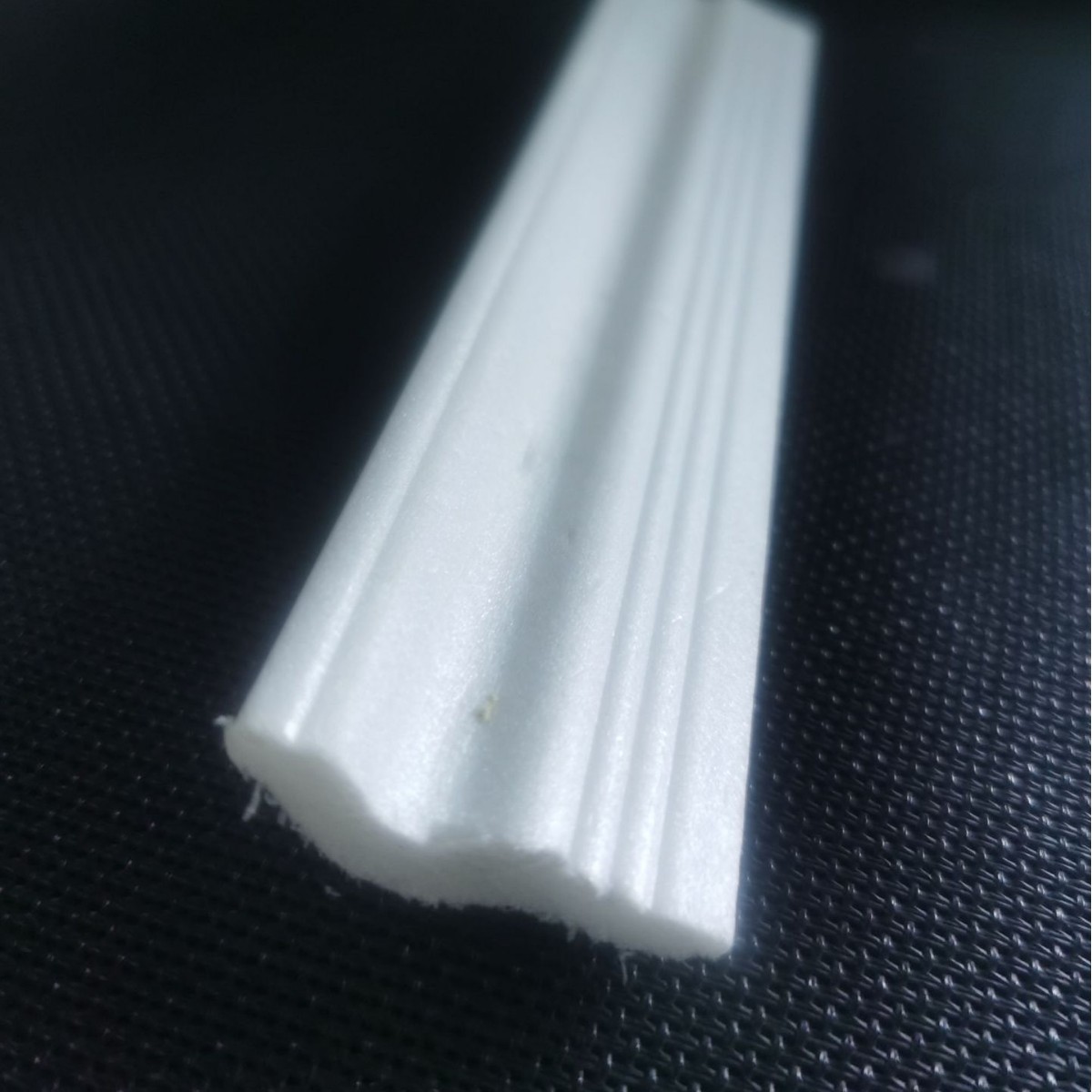 网红EPS梁托轻质线条白色烫金墙顶装饰材料塑料发泡塑料弧线修饰