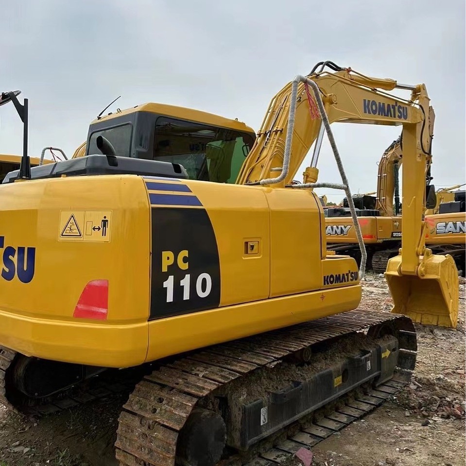 Exportación de línea de comercio exterior 9.9 Chengxin de segunda mano Komatsu110 120 excavadora 13 toneladas 14 toneladas 15 toneladas excavadora