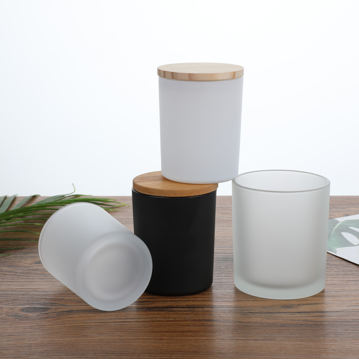 7084 (508) taza de vela de vidrio de chorro de color con perfumes transparentes con cubierta de madera