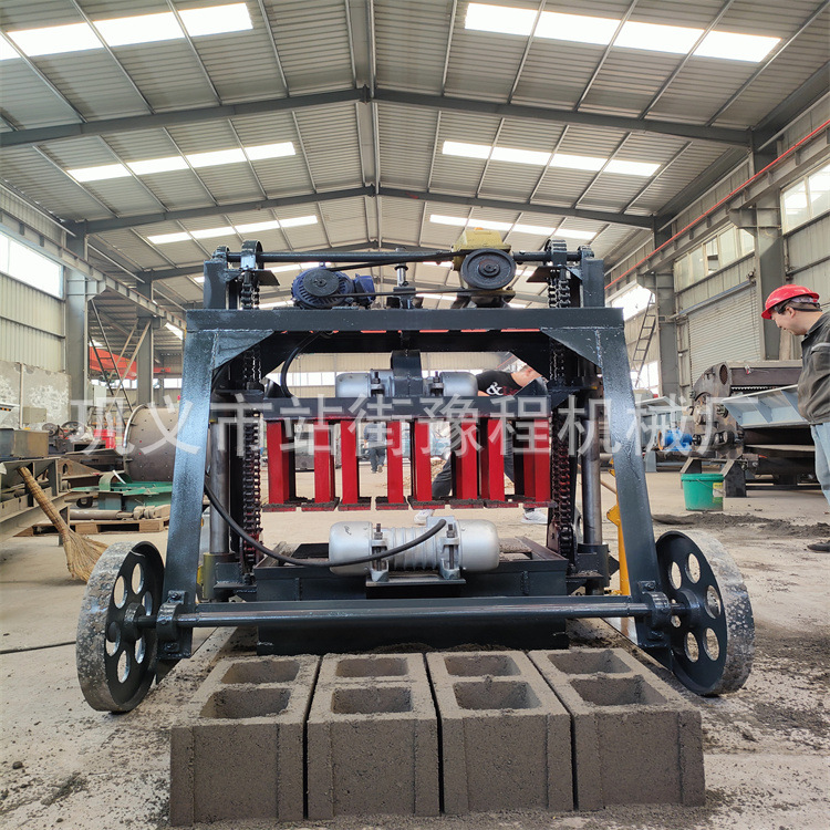 小型空心砖机设备大轮移动水泥砖机自动行走免烧砖机免托板打砖机