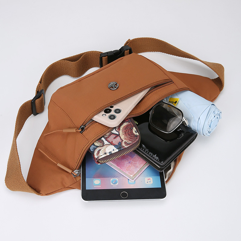 Nuevo bolso de pecho de moda de salida deportiva para mujer, bolso de bolsillo portátil casual ligero y versátil, bolso de mensajero de un solo hombro de viajero simple