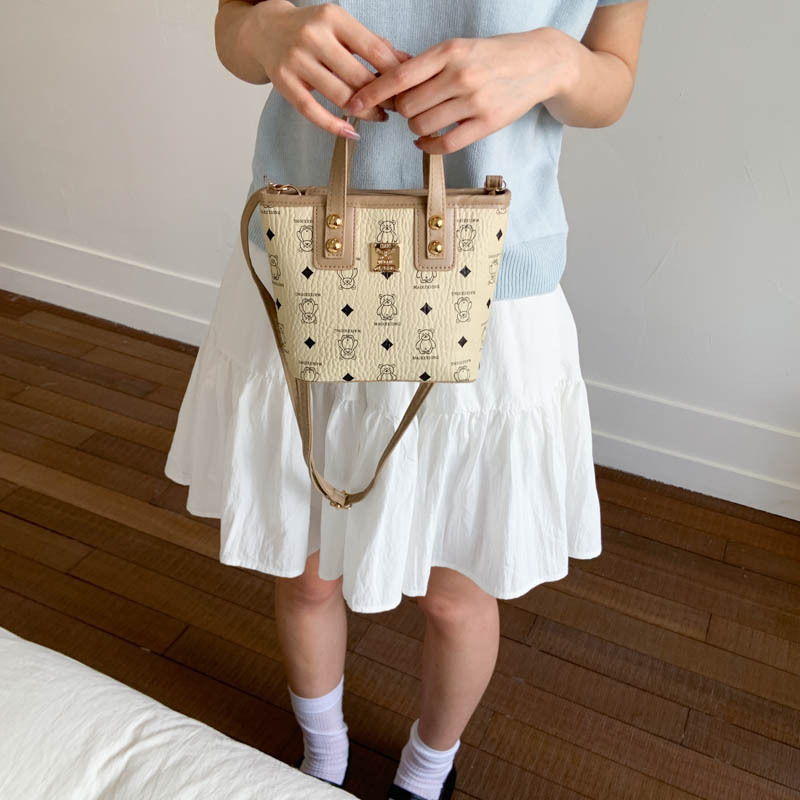女性のためのハイエンドの小さなバッグ 2025 新しいニッチレターポータブルバケットバッグ多用途野菜バスケットシングルショルダークロスボディバッグ|undefined