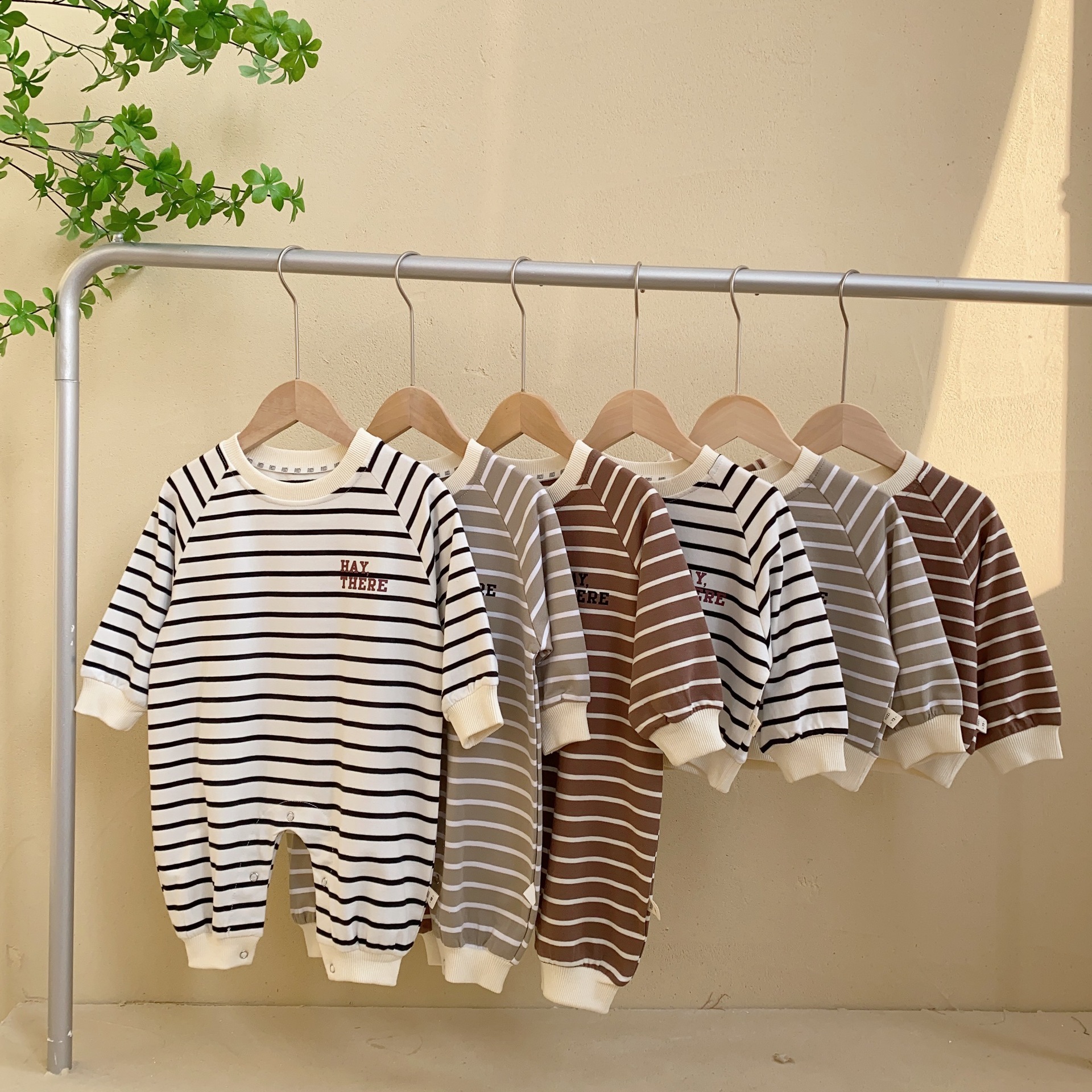 2023 primavera nuevo estilo coreano ropa infantil suéter a rayas para niños hombres y mujeres bebé Jersey primavera manga larga Camiseta