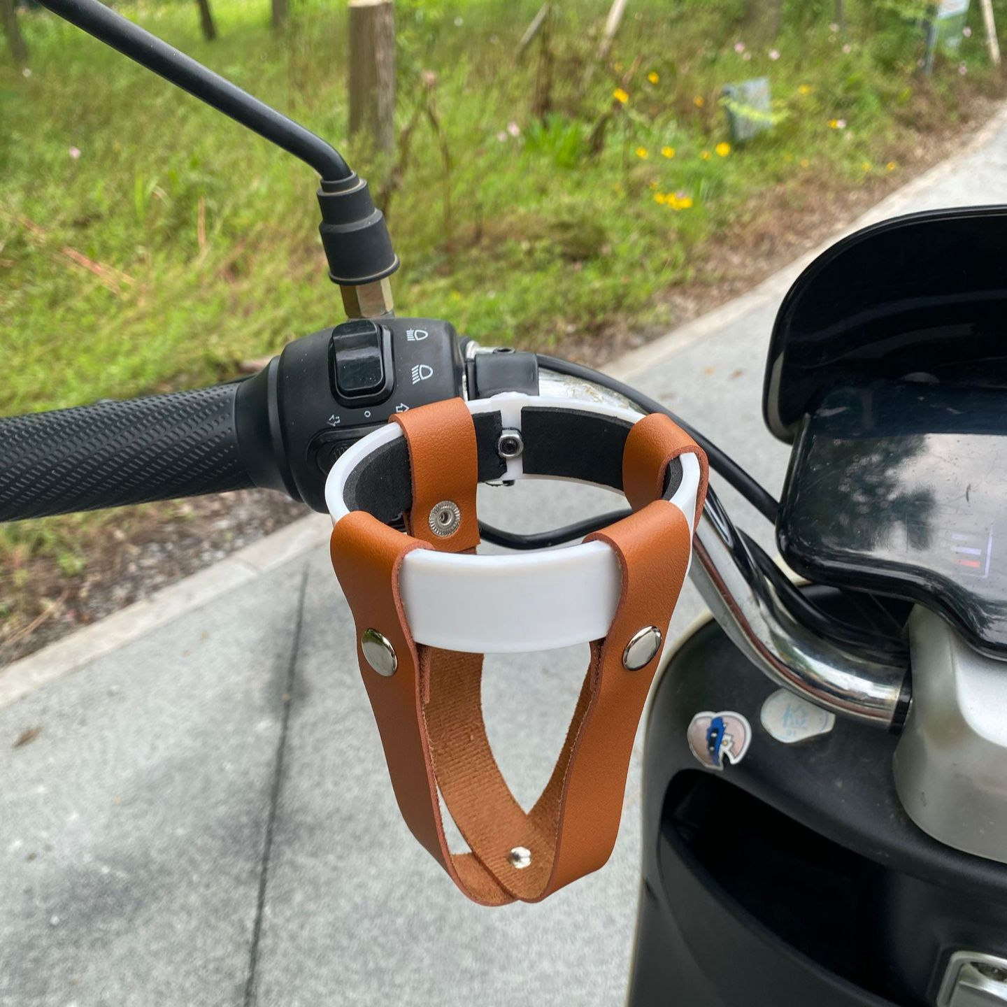 Universal Electric Bike Water Cup Holder, Mountain Bike Water Bottle Holder, Electric Scooter Milk Tea Coffee Drink Holder, Bicycle Stand