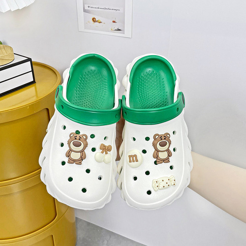 Cartoon EVA Crocs Women's Summer Beach Shoes Nurse Sandals Slippers Fashionable Thick-soled Slippers New
