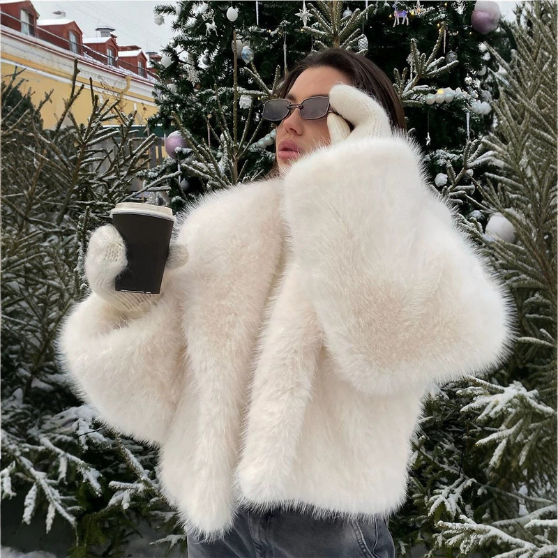 New European and American Autumn/Winter Women's Faux Fox Fur Coat with Suit Collar, Plush Coat, Artificial Fur Coat New European and American Autumn/Winter Women's Faux Fox Fur Coat with Suit Collar, Plush Coat, Artificial Fur Coat