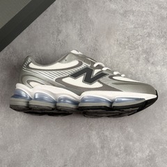 2025 新アメリカンスタイル NB2000 男性と女性の靴カップルスタイルレトロ厚底スポーツお父さん靴身長増加ランニングシューズ