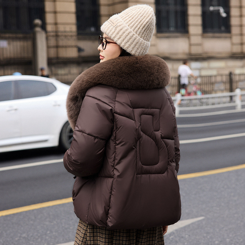 Negro invierno 2025 otoño invierno algodón nuevo chaqueta de mujer pequeña chaqueta de algodón chaqueta de moda corta engrosada